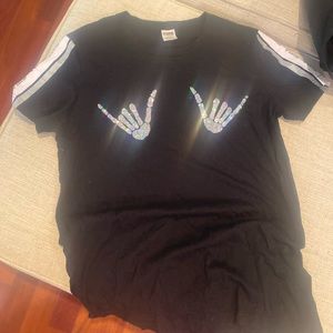 VS shirt